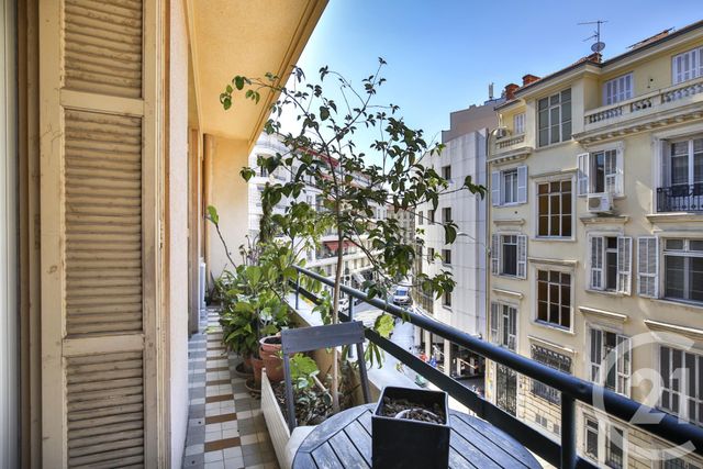 Afficher la photo en grand Appartement F4 à vendre - 4 pièces - 130.35 m2 - NICE - 06 - PROVENCE-ALPES-COTE-D-AZUR - Century 21 Lafage Transactions