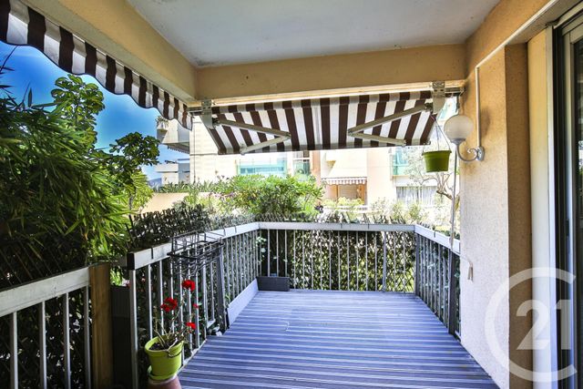 Afficher la photo en grand Appartement F2 à vendre - 2 pièces - 65.0 m2 - NICE - 06 - PROVENCE-ALPES-COTE-D-AZUR - Century 21 Lafage Transactions