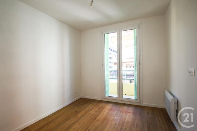 Afficher la photo en grand Appartement F2 à louer - 2 pièces - 38.68 m2 - NICE - 06 - PROVENCE-ALPES-COTE-D-AZUR - Century 21 Lafage Transactions