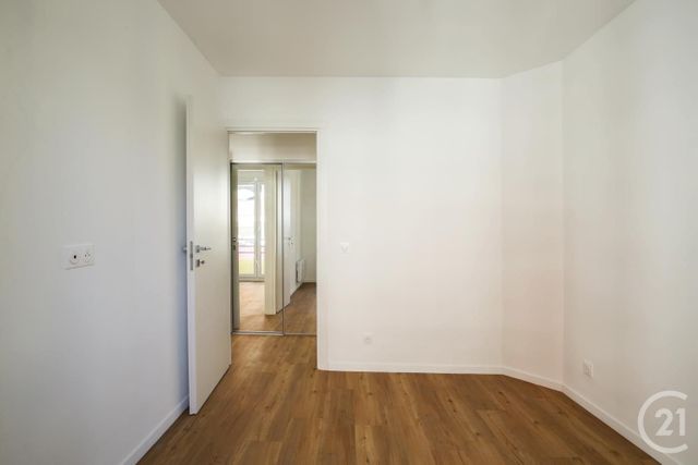Afficher la photo en grand Appartement F2 à louer - 2 pièces - 38.68 m2 - NICE - 06 - PROVENCE-ALPES-COTE-D-AZUR - Century 21 Lafage Transactions