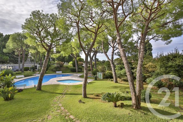 Afficher la photo en grand Appartement F4 à vendre - 4 pièces - 144.71 m2 - NICE - 06 - PROVENCE-ALPES-COTE-D-AZUR - Century 21 Lafage Transactions