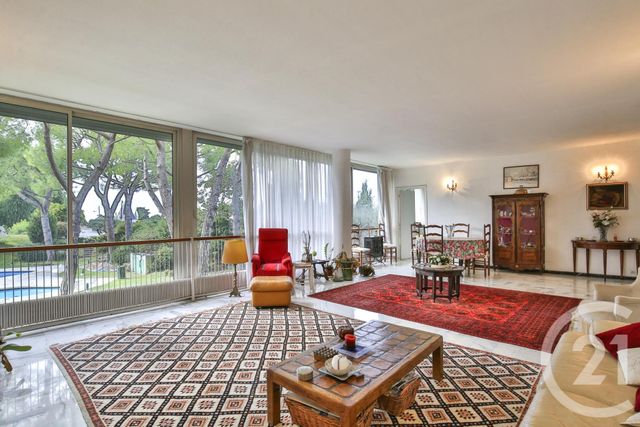 Afficher la photo en grand Appartement F4 à vendre - 4 pièces - 144.71 m2 - NICE - 06 - PROVENCE-ALPES-COTE-D-AZUR - Century 21 Lafage Transactions