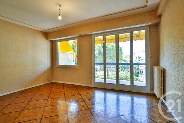 Afficher la photo en grand Appartement F3 à vendre - 3 pièces - 75.1 m2 - NICE - 06 - PROVENCE-ALPES-COTE-D-AZUR - Century 21 Lafage Transactions