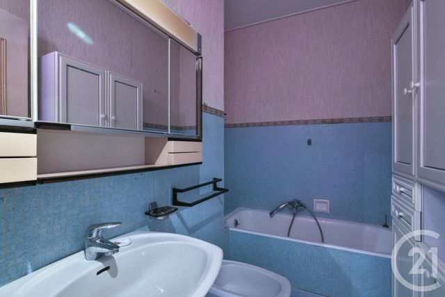 Afficher la photo en grand Appartement F3 à vendre - 3 pièces - 75.1 m2 - NICE - 06 - PROVENCE-ALPES-COTE-D-AZUR - Century 21 Lafage Transactions