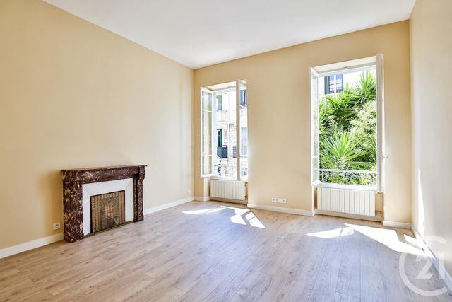 Afficher la photo en grand Appartement F2 à vendre - 2 pièces - 58.0 m2 - VILLEFRANCHE SUR MER - 06 - PROVENCE-ALPES-COTE-D-AZUR - Century 21 Lafage Transactions