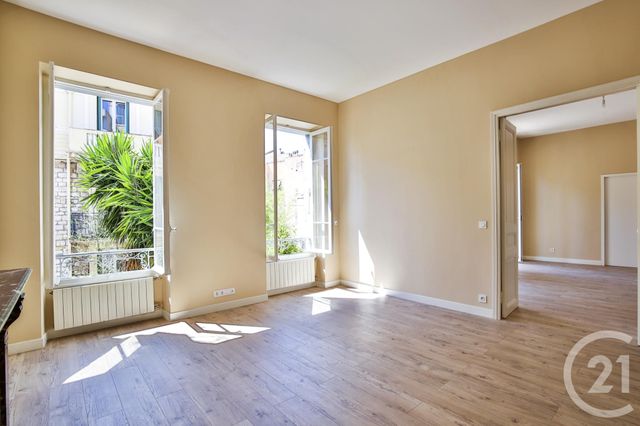 Afficher la photo en grand Appartement F2 à vendre - 2 pièces - 58.0 m2 - VILLEFRANCHE SUR MER - 06 - PROVENCE-ALPES-COTE-D-AZUR - Century 21 Lafage Transactions