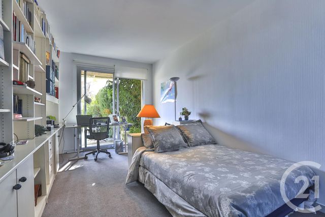Afficher la photo en grand Appartement F2 à vendre - 2 pièces - 53.7 m2 - VILLEFRANCHE SUR MER - 06 - PROVENCE-ALPES-COTE-D-AZUR - Century 21 Lafage Transactions