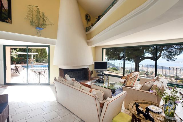 maison à vendre - 5 pièces - 216.52 m2 - NICE - 06 - PROVENCE-ALPES-COTE-D-AZUR - Century 21 Lafage Transactions