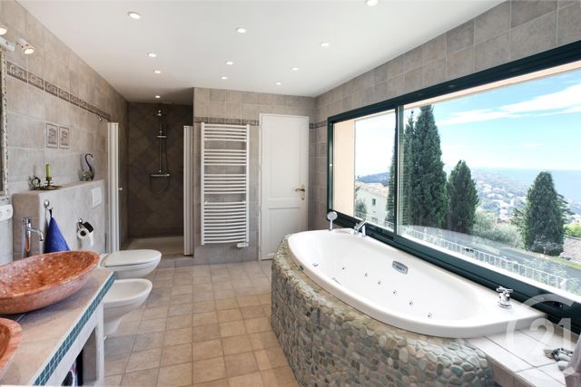 maison à vendre - 5 pièces - 216.52 m2 - NICE - 06 - PROVENCE-ALPES-COTE-D-AZUR - Century 21 Lafage Transactions