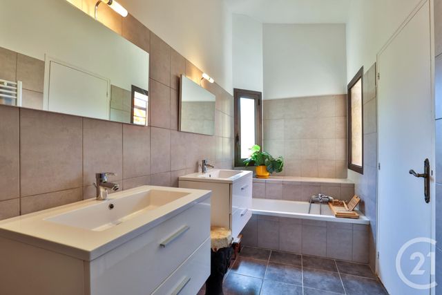 maison à vendre - 7 pièces - 250.0 m2 - LA TRINITE - 06 - PROVENCE-ALPES-COTE-D-AZUR - Century 21 Lafage Transactions