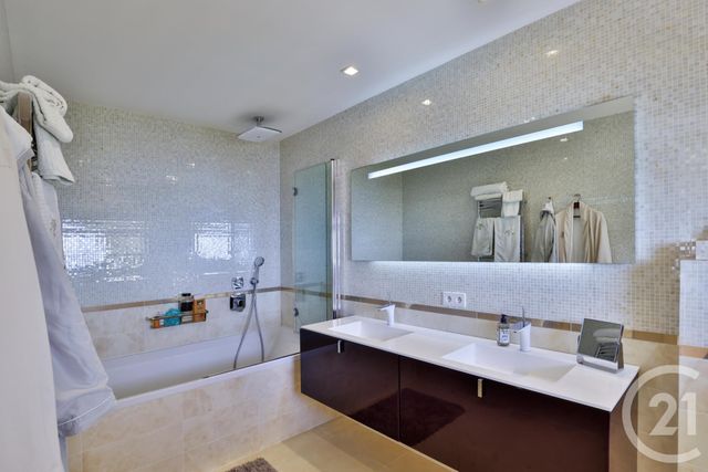 maison à vendre - 8 pièces - 300.0 m2 - VILLEFRANCHE SUR MER - 06 - PROVENCE-ALPES-COTE-D-AZUR - Century 21 Lafage Transactions