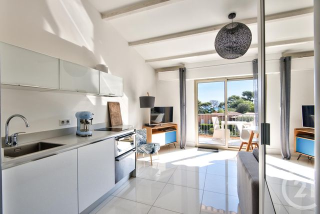 Afficher la photo en grand Appartement F2 à vendre - 2 pièces - 30.23 m2 - NICE - 06 - PROVENCE-ALPES-COTE-D-AZUR - Century 21 Lafage Transactions