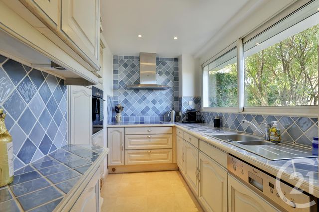 Appartement F3 à vendre - 3 pièces - 71.02 m2 - NICE - 06 - PROVENCE-ALPES-COTE-D-AZUR - Century 21 Lafage Transactions