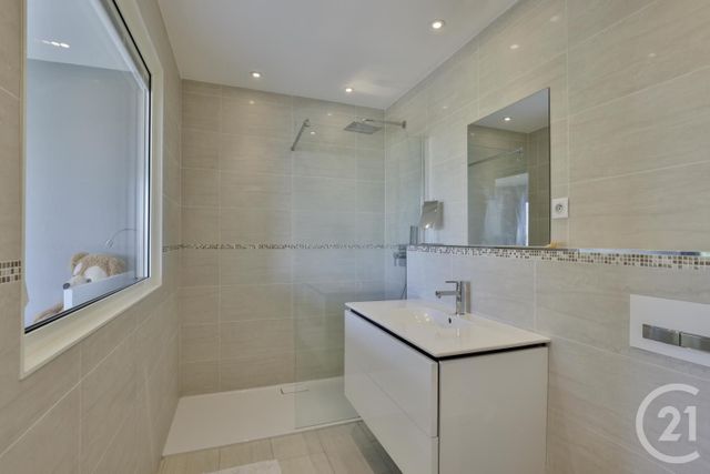 maison à louer - 5 pièces - 215.69 m2 - VILLEFRANCHE SUR MER - 06 - PROVENCE-ALPES-COTE-D-AZUR - Century 21 Lafage Transactions