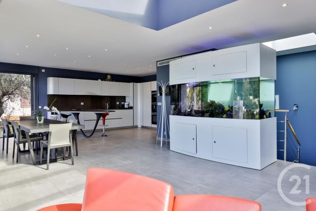 maison à louer - 5 pièces - 215.69 m2 - VILLEFRANCHE SUR MER - 06 - PROVENCE-ALPES-COTE-D-AZUR - Century 21 Lafage Transactions