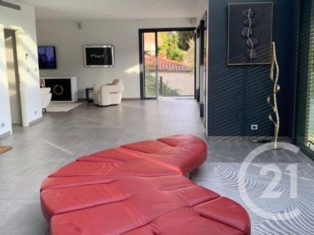 maison à louer - 5 pièces - 215.69 m2 - VILLEFRANCHE SUR MER - 06 - PROVENCE-ALPES-COTE-D-AZUR - Century 21 Lafage Transactions