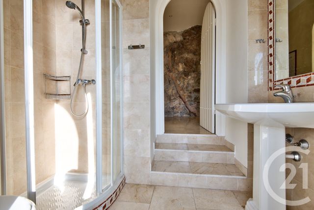 Appartement F3 à vendre - 3 pièces - 112.1 m2 - NICE - 06 - PROVENCE-ALPES-COTE-D-AZUR - Century 21 Lafage Transactions