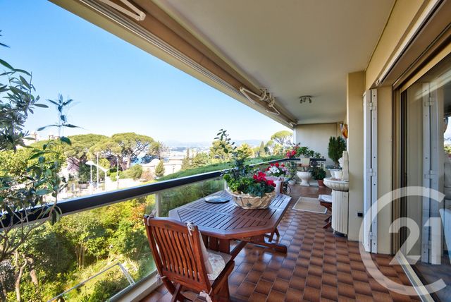 Appartement F4 à vendre - 4 pièces - 96.09 m2 - NICE - 06 - PROVENCE-ALPES-COTE-D-AZUR - Century 21 Lafage Transactions