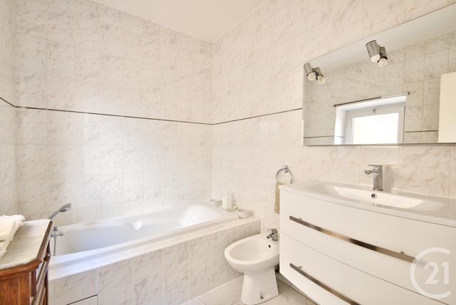 Afficher la photo en grand Appartement F2 à vendre - 2 pièces - 57.59 m2 - NICE - 06 - PROVENCE-ALPES-COTE-D-AZUR - Century 21 Lafage Transactions