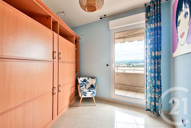 Afficher la photo en grand Appartement F3 à vendre - 3 pièces - 65.02 m2 - NICE - 06 - PROVENCE-ALPES-COTE-D-AZUR - Century 21 Lafage Transactions