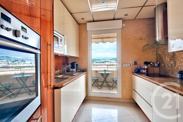 Afficher la photo en grand Appartement F3 à vendre - 3 pièces - 65.02 m2 - NICE - 06 - PROVENCE-ALPES-COTE-D-AZUR - Century 21 Lafage Transactions