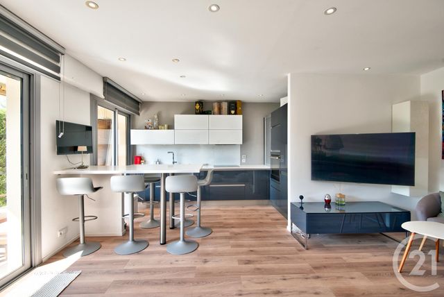 Appartement F2 à vendre - 2 pièces - 57.94 m2 - VILLEFRANCHE SUR MER - 06 - PROVENCE-ALPES-COTE-D-AZUR - Century 21 Lafage Transactions