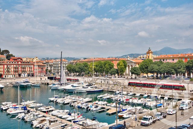 Appartement F3 à vendre - 3 pièces - 116.08 m2 - NICE - 06 - PROVENCE-ALPES-COTE-D-AZUR - Century 21 Lafage Transactions