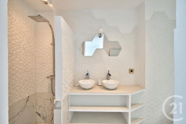 maison à louer - 5 pièces - 110.0 m2 - BEAULIEU SUR MER - 06 - PROVENCE-ALPES-COTE-D-AZUR - Century 21 Lafage Transactions