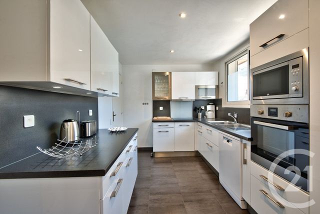 Appartement F7 et + à louer - 7 pièces - 221.98 m2 - NICE - 06 - PROVENCE-ALPES-COTE-D-AZUR - Century 21 Lafage Transactions