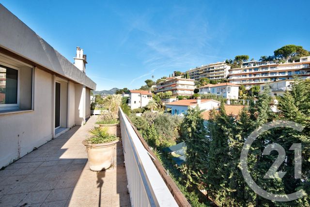Appartement F7 et + à louer - 7 pièces - 221.98 m2 - NICE - 06 - PROVENCE-ALPES-COTE-D-AZUR - Century 21 Lafage Transactions