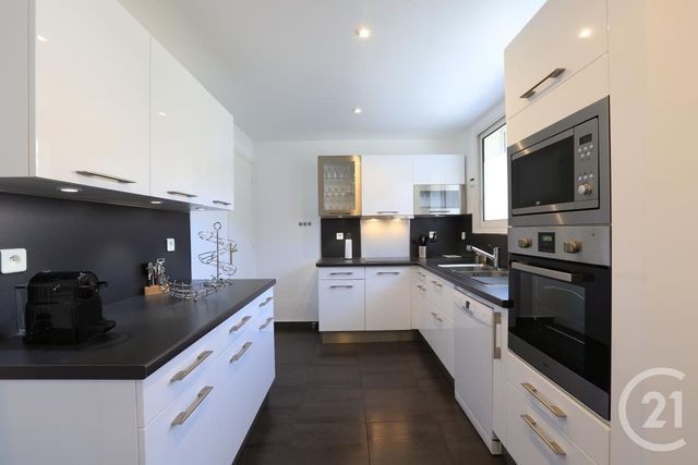 Appartement F7 et + à louer - 7 pièces - 221.98 m2 - NICE - 06 - PROVENCE-ALPES-COTE-D-AZUR - Century 21 Lafage Transactions