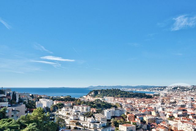 Appartement F7 et + à louer - 7 pièces - 221.98 m2 - NICE - 06 - PROVENCE-ALPES-COTE-D-AZUR - Century 21 Lafage Transactions