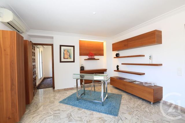 Appartement F7 et + à louer - 7 pièces - 221.98 m2 - NICE - 06 - PROVENCE-ALPES-COTE-D-AZUR - Century 21 Lafage Transactions