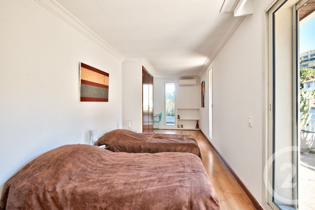 Appartement F7 et + à louer - 7 pièces - 221.98 m2 - NICE - 06 - PROVENCE-ALPES-COTE-D-AZUR - Century 21 Lafage Transactions