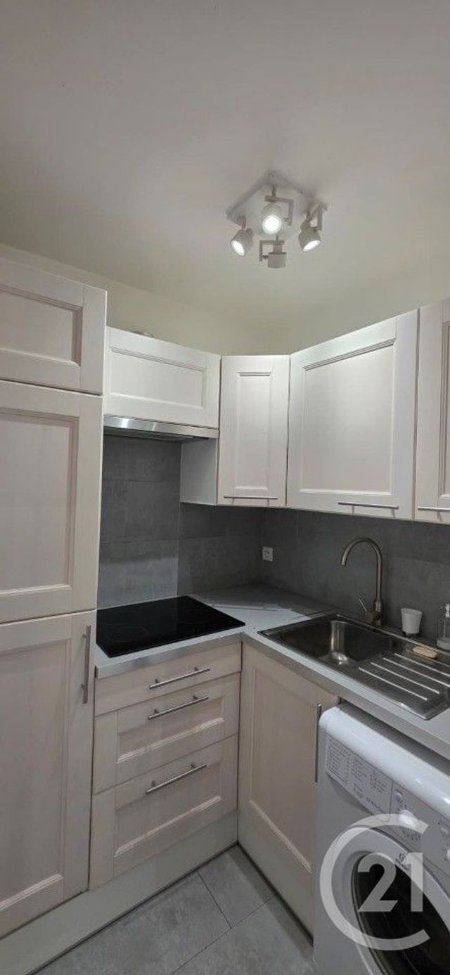 Appartement à louer - 2 pièces - 47.8 m2 - NICE - 06 - PROVENCE-ALPES-COTE-D-AZUR - Century 21 Lafage Transactions