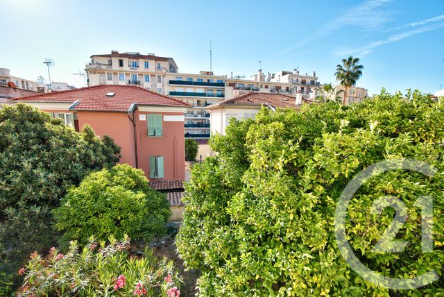 Appartement F4 à louer - 4 pièces - 89.06 m2 - NICE - 06 - PROVENCE-ALPES-COTE-D-AZUR - Century 21 Lafage Transactions