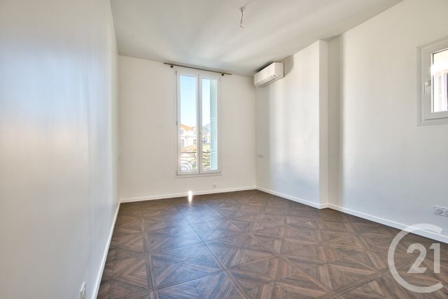 Appartement F4 à louer - 4 pièces - 93.74 m2 - NICE - 06 - PROVENCE-ALPES-COTE-D-AZUR - Century 21 Lafage Transactions