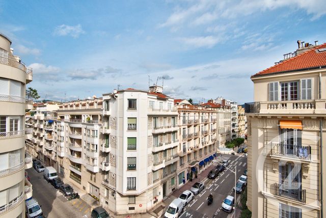 Appartement F3 à vendre - 3 pièces - 56.19 m2 - NICE - 06 - PROVENCE-ALPES-COTE-D-AZUR - Century 21 Lafage Transactions