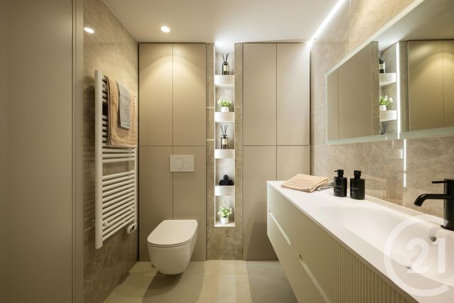 Appartement F3 à vendre - 3 pièces - 83.03 m2 - NICE - 06 - PROVENCE-ALPES-COTE-D-AZUR - Century 21 Lafage Transactions