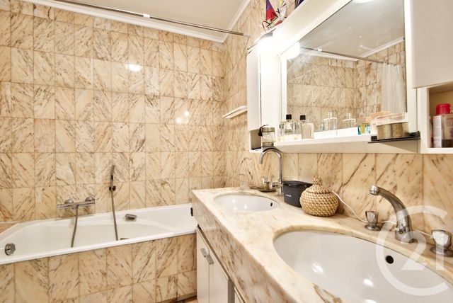 Appartement F3 à vendre - 3 pièces - 82.47 m2 - NICE - 06 - PROVENCE-ALPES-COTE-D-AZUR - Century 21 Lafage Transactions