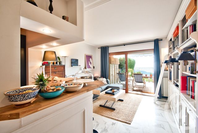 Afficher la photo en grand Appartement F2 à vendre - 2 pièces - 42.73 m2 - EZE - 06 - PROVENCE-ALPES-COTE-D-AZUR - Century 21 Lafage Transactions