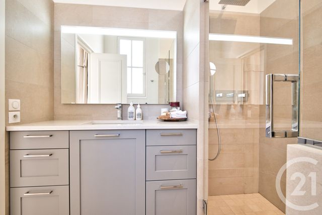 Appartement F3 à vendre - 3 pièces - 87.32 m2 - VILLEFRANCHE SUR MER - 06 - PROVENCE-ALPES-COTE-D-AZUR - Century 21 Lafage Transactions