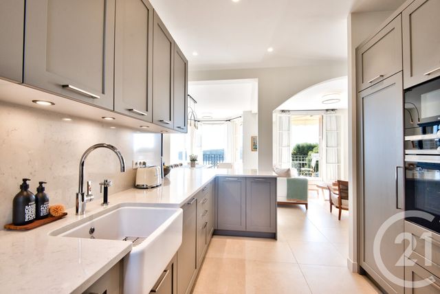 Appartement F3 à vendre - 3 pièces - 87.32 m2 - VILLEFRANCHE SUR MER - 06 - PROVENCE-ALPES-COTE-D-AZUR - Century 21 Lafage Transactions