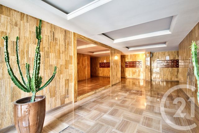 Afficher la photo en grand Appartement F4 à vendre - 4 pièces - 89.6 m2 - NICE - 06 - PROVENCE-ALPES-COTE-D-AZUR - Century 21 Lafage Transactions