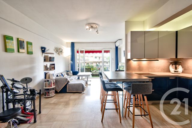Afficher la photo en grand Appartement F4 à vendre - 4 pièces - 89.6 m2 - NICE - 06 - PROVENCE-ALPES-COTE-D-AZUR - Century 21 Lafage Transactions