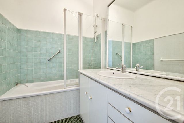 Appartement F2 à vendre - 2 pièces - 63.29 m2 - NICE - 06 - PROVENCE-ALPES-COTE-D-AZUR - Century 21 Lafage Transactions