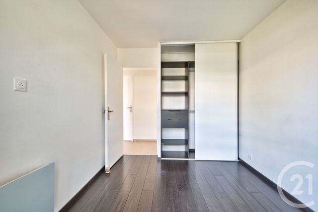 Appartement F3 à vendre - 3 pièces - 63.48 m2 - ST LAURENT DU VAR - 06 - PROVENCE-ALPES-COTE-D-AZUR - Century 21 Lafage Transactions