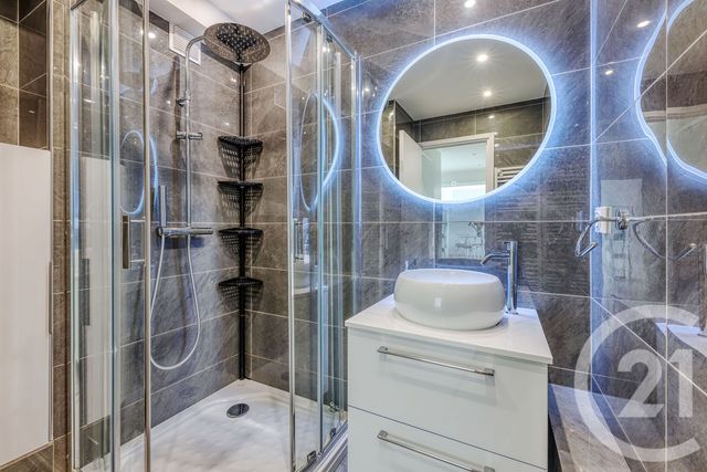 Appartement F2 à vendre - 2 pièces - 54.78 m2 - NICE - 06 - PROVENCE-ALPES-COTE-D-AZUR - Century 21 Lafage Transactions