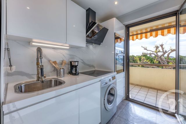 Appartement F2 à vendre - 2 pièces - 54.78 m2 - NICE - 06 - PROVENCE-ALPES-COTE-D-AZUR - Century 21 Lafage Transactions