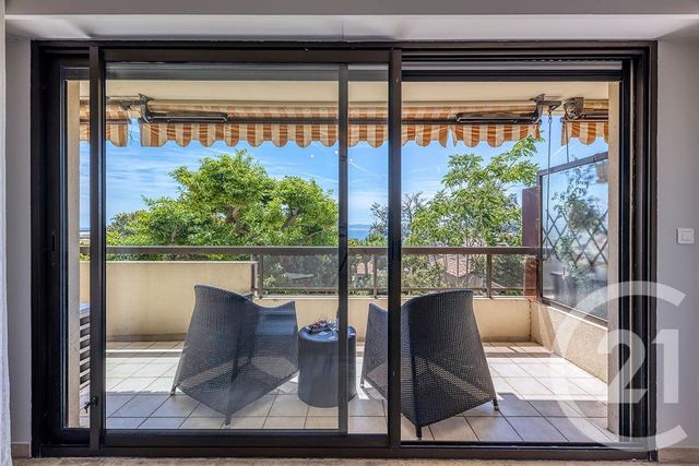 Appartement F2 à vendre - 2 pièces - 54.78 m2 - NICE - 06 - PROVENCE-ALPES-COTE-D-AZUR - Century 21 Lafage Transactions